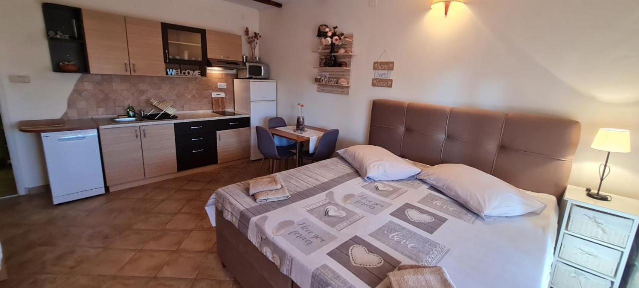Apartments Rogoznicka Oaza 罗戈兹尼察 外观 照片