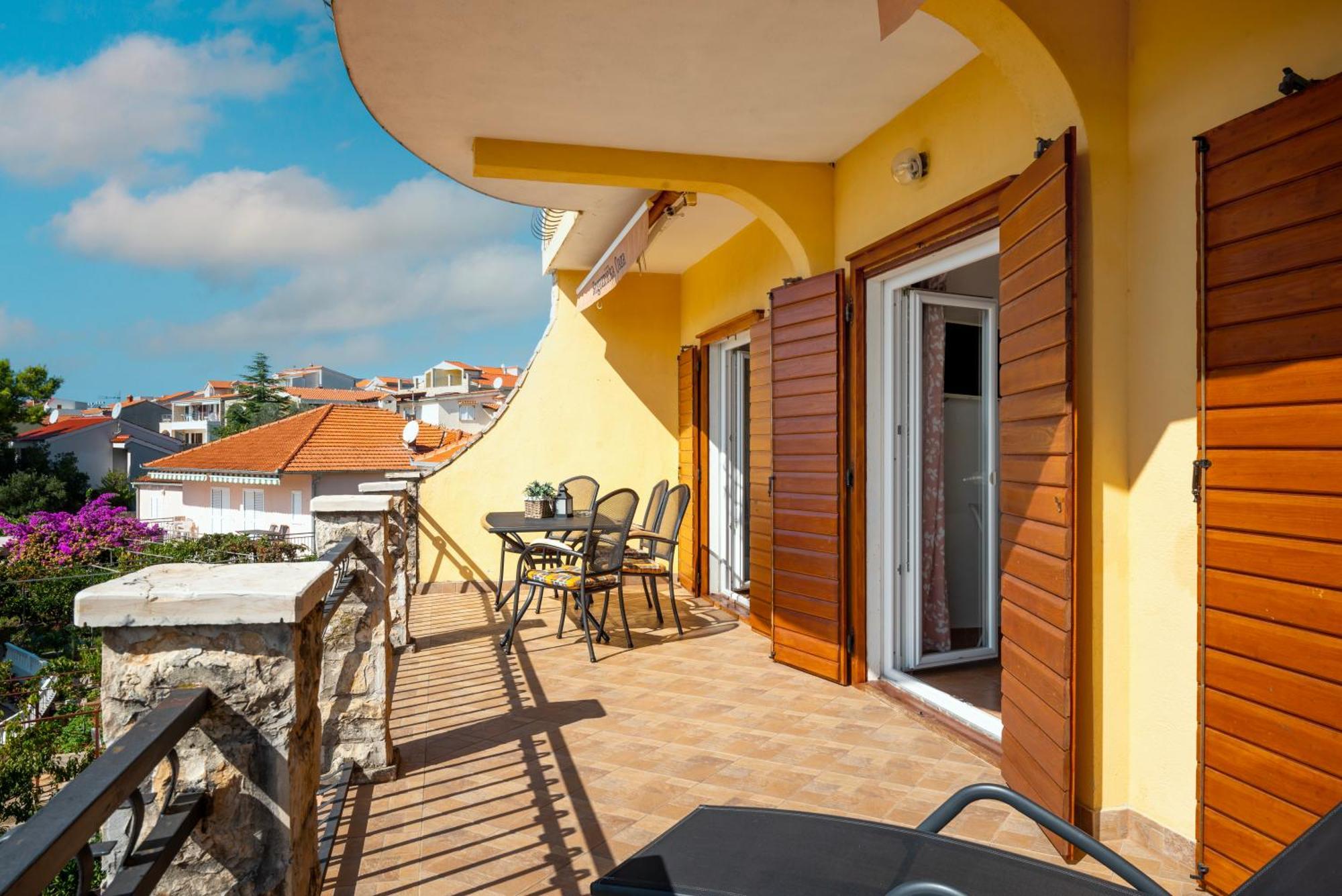 Apartments Rogoznicka Oaza 罗戈兹尼察 外观 照片