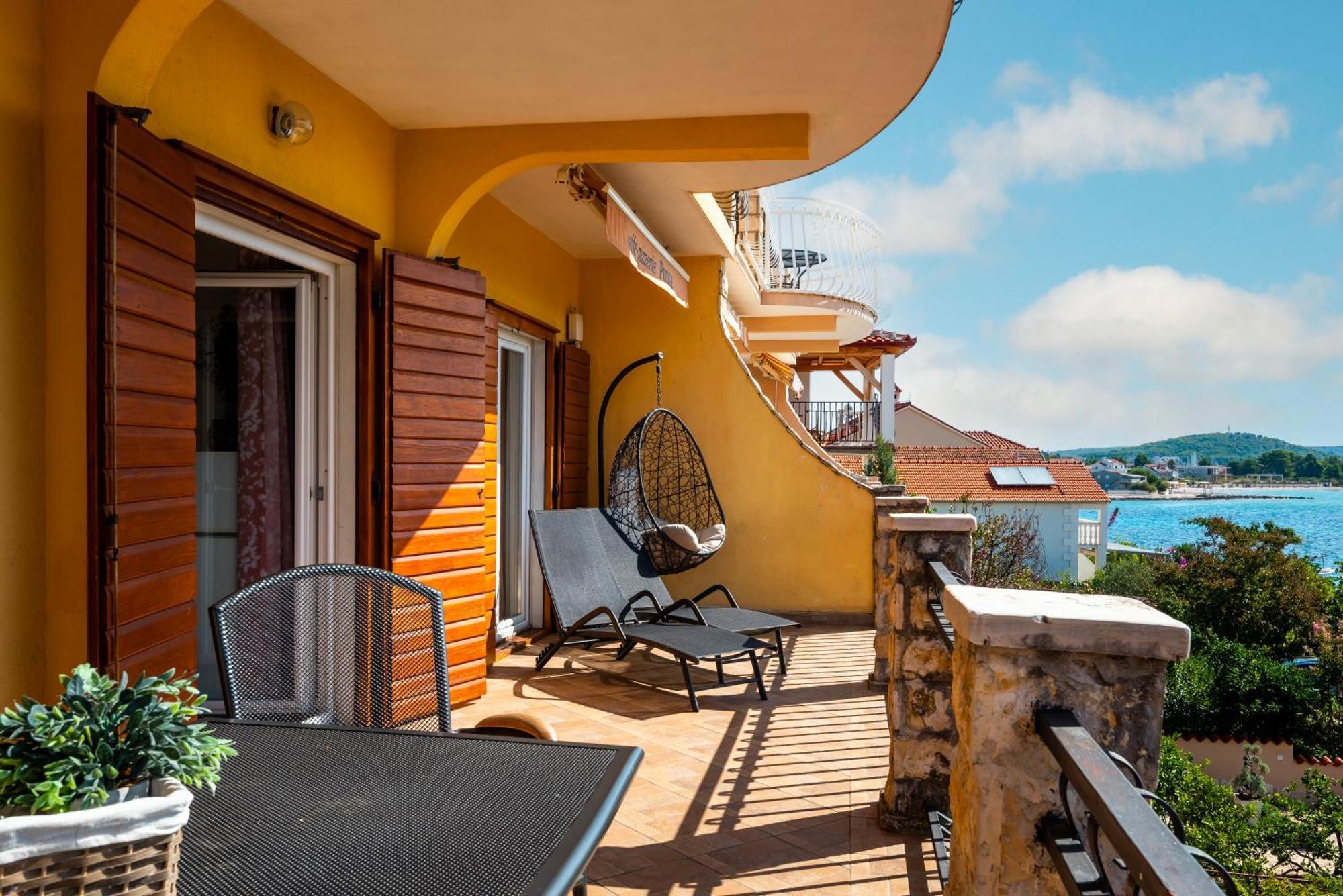 Apartments Rogoznicka Oaza 罗戈兹尼察 外观 照片