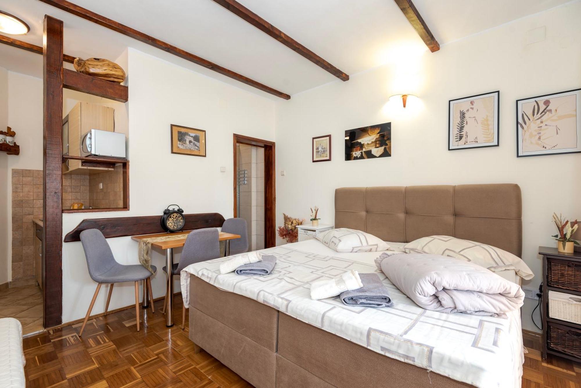 Apartments Rogoznicka Oaza 罗戈兹尼察 外观 照片