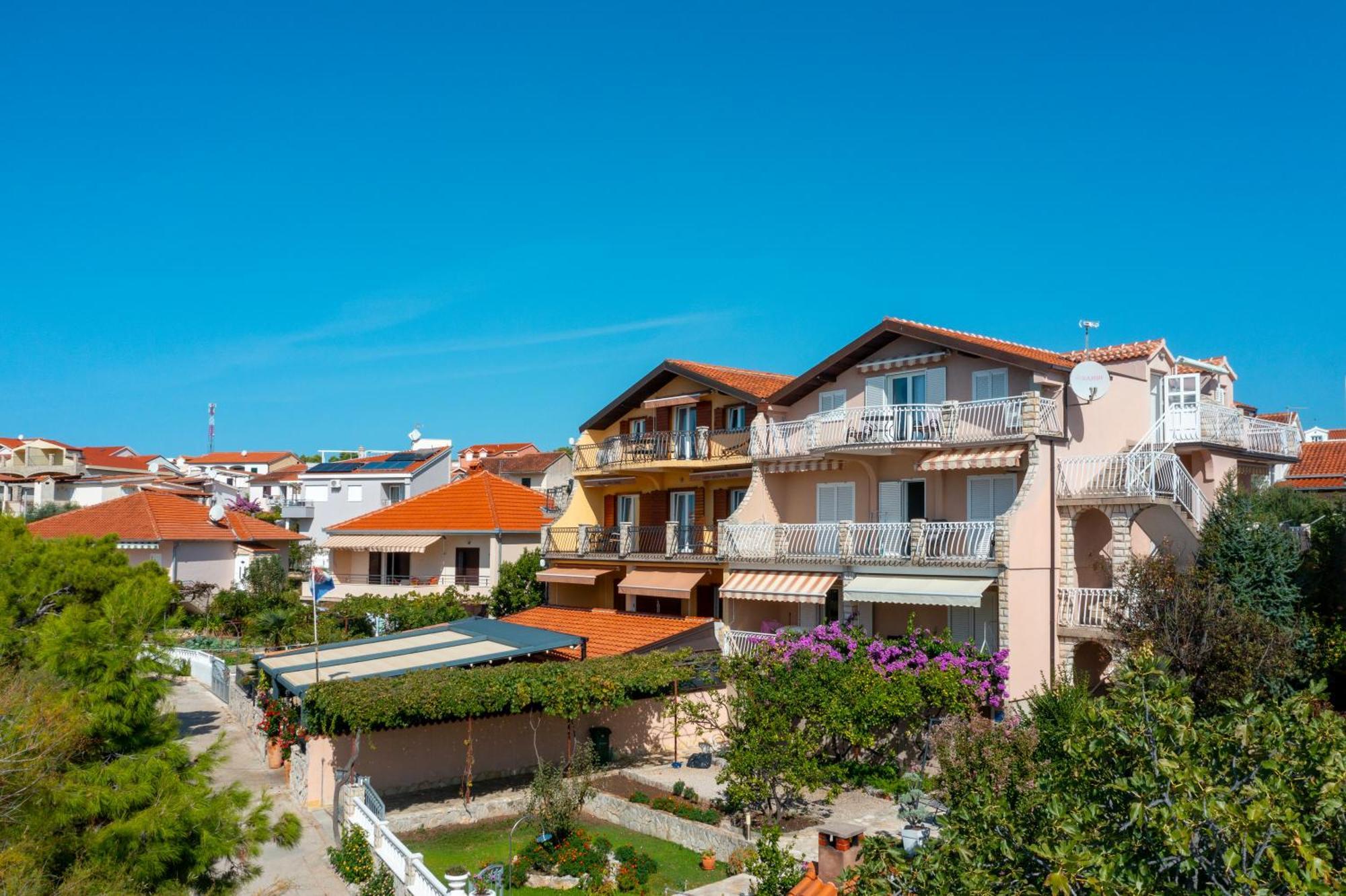 Apartments Rogoznicka Oaza 罗戈兹尼察 外观 照片